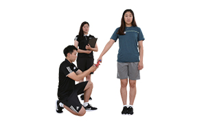 악려계에 나타난 수치를 확인하는 검사자